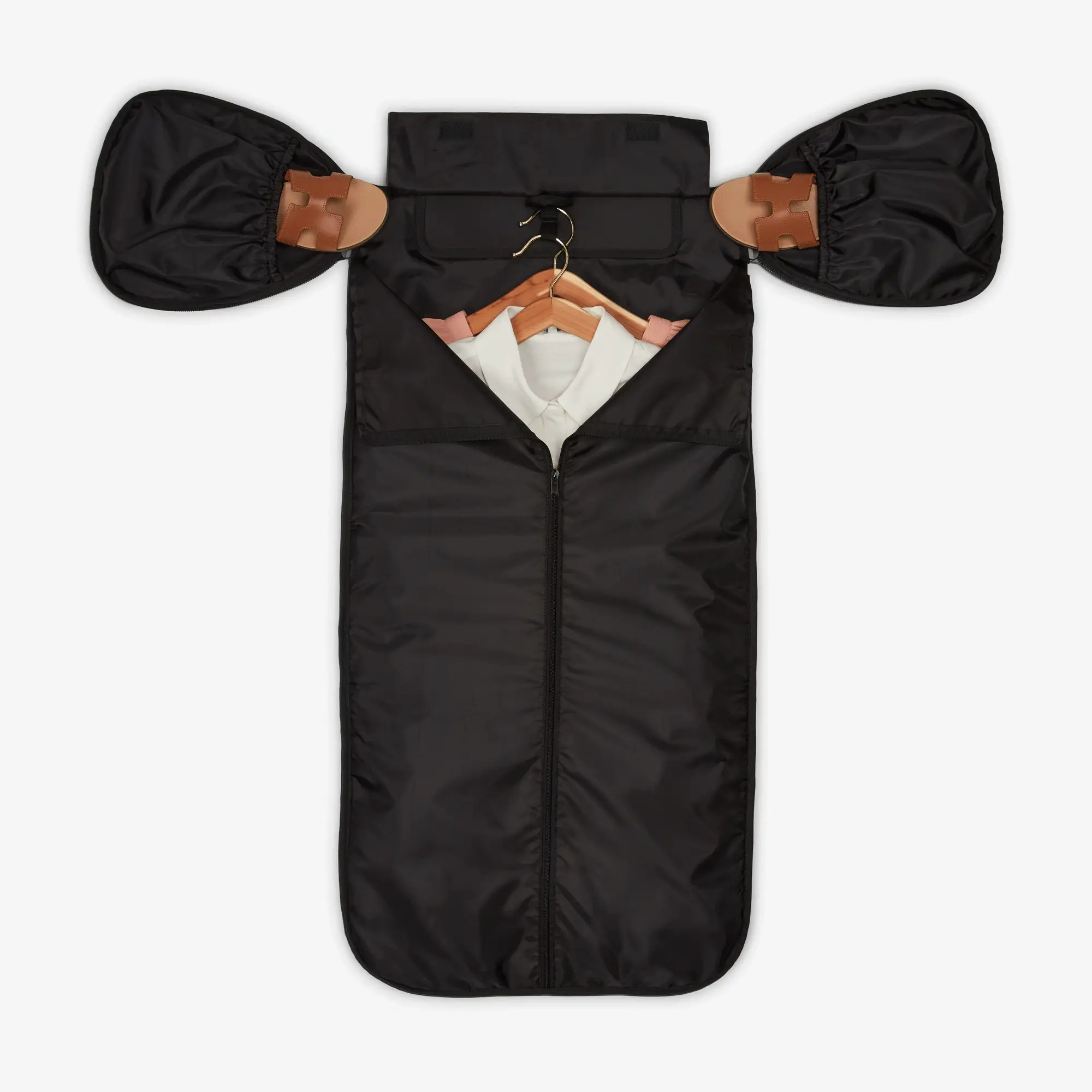 Aderlabag garment bags are made from durable materials that ensure long-lasting use and protection for your clothing